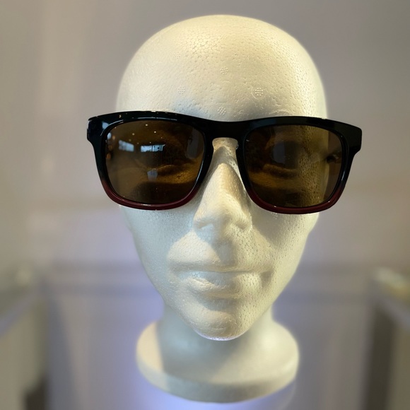 🌷 SALVATORE FERRAGAMO 🌷 sunglasses - Picture 1 of 3